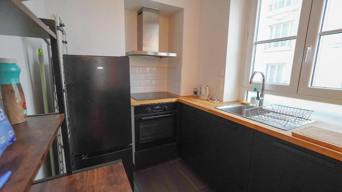 Apartment 6 Chic Spacious Flat Moulin Rouge Paris